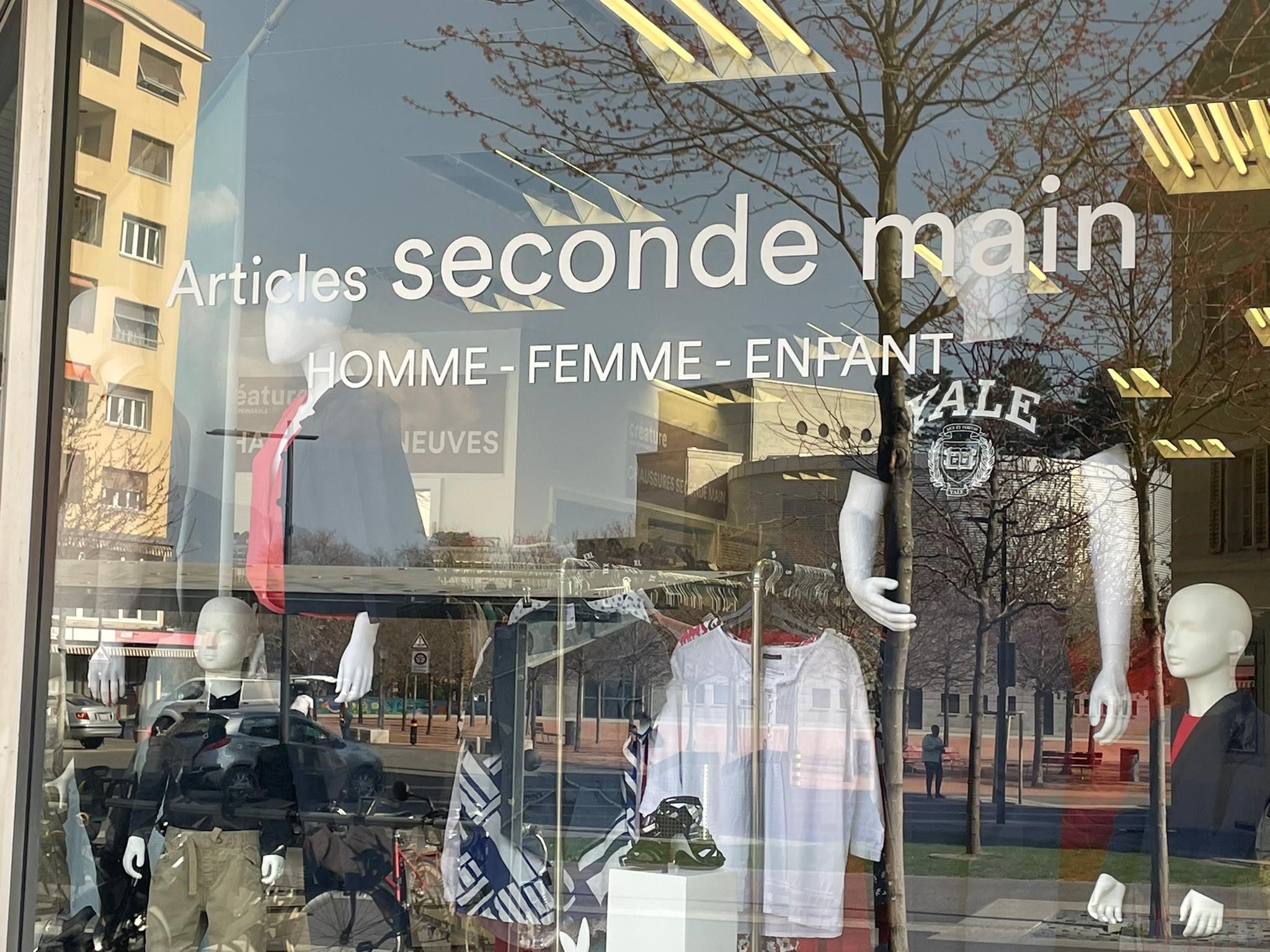 Les boutiques de seconde main ont le vent en poupe